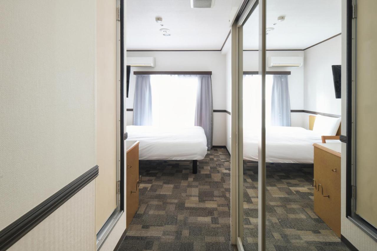 Vessel Inn Asakusa Tsukuba Express Tokyo prefektur Exteriör bild